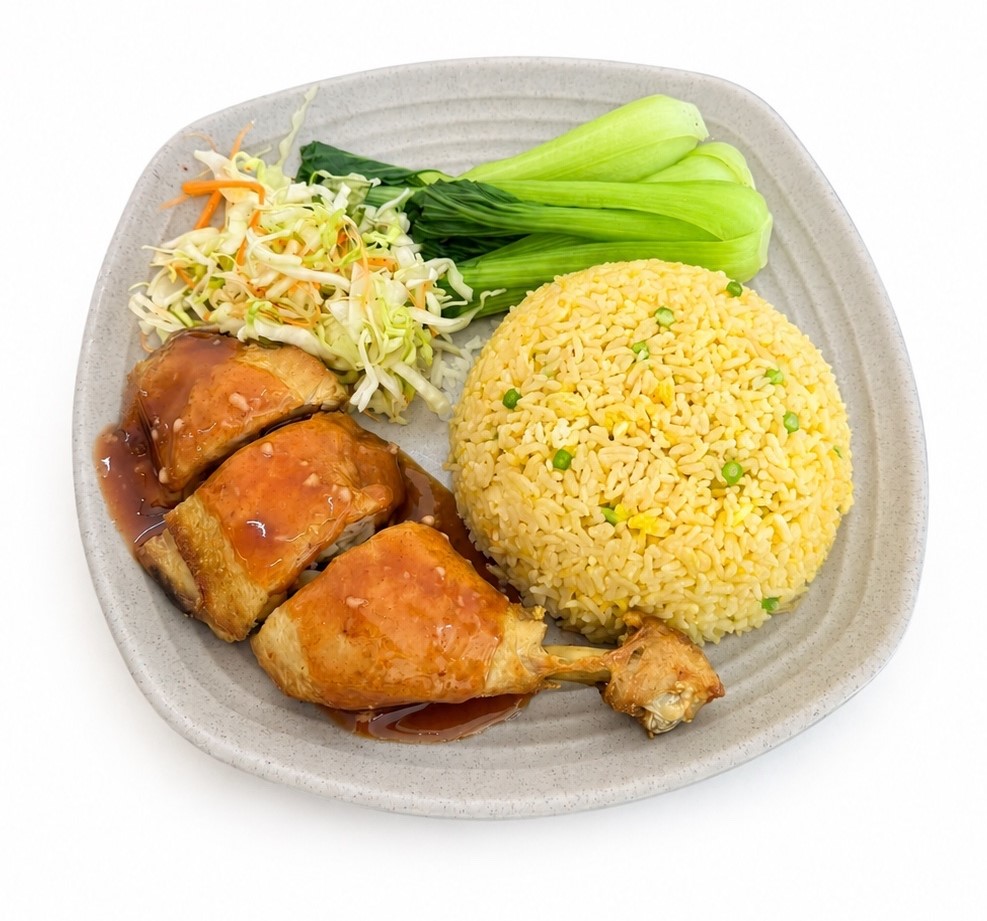 Cơm Đùi Lớn - Đùi gà lớn, thịt mềm và đậm đà